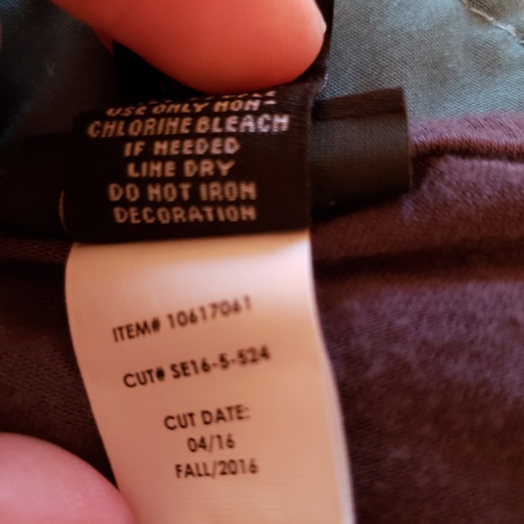 Torrid Feather Print Gray Swing Tank Top - Picture 7 of 8